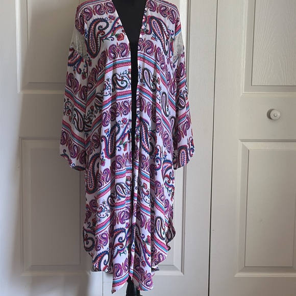 est 1946 Other - 💖EST. 1946 Hot pink/white print and lace kimono, plus size
